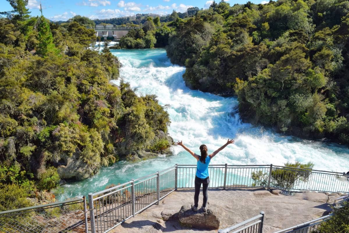 Taupo - Guide for Backpackers - NZ Pocket Guide